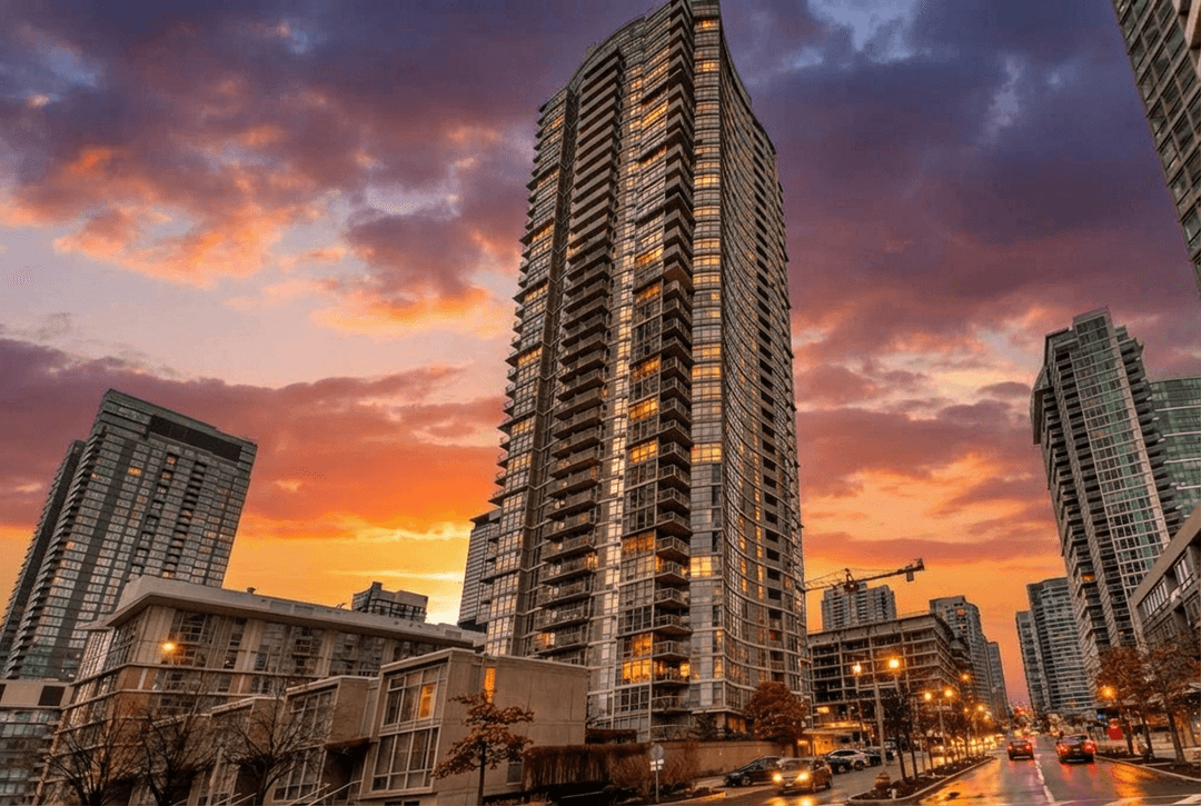 Spacious One Bedroom + Den