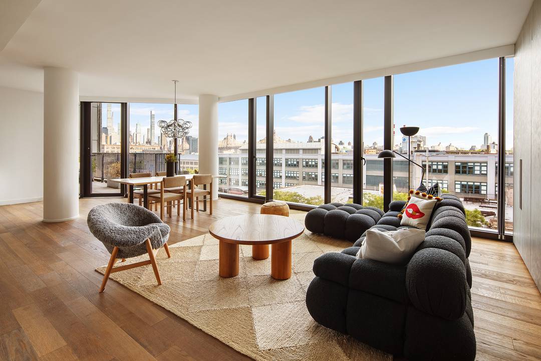 RARE  3BR 3 BATH AT CORTE WITH TWO PRIVATE TERRACES IN PRIME LONG ISLAND CITY
