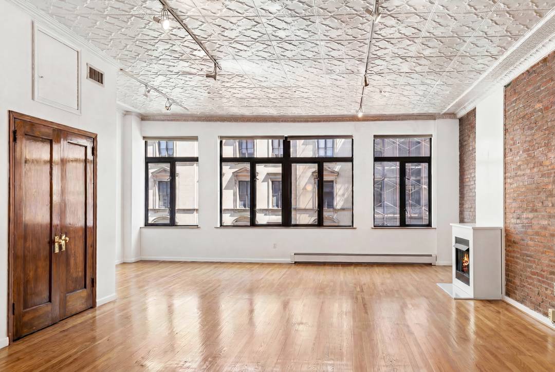 168 Fifth Avenue, 401