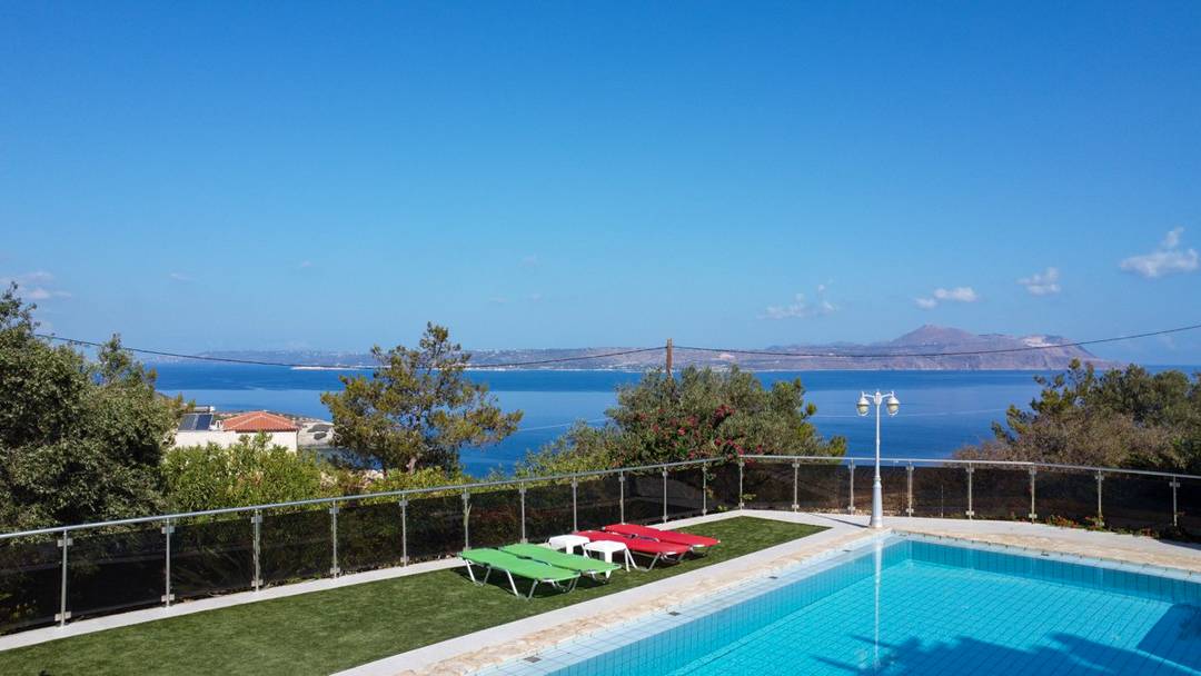 Spacious Villa with Unobsructed Outstanding Panoramic Sea View