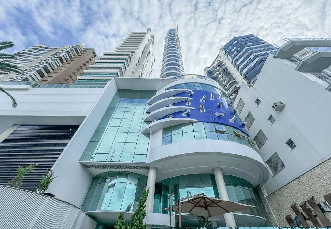 STUNNING OCEANFRONT DUPLEX PENTHOUSE AT GRAN FELICITÁ IN BALNEÁRIO CAMBORIÚ