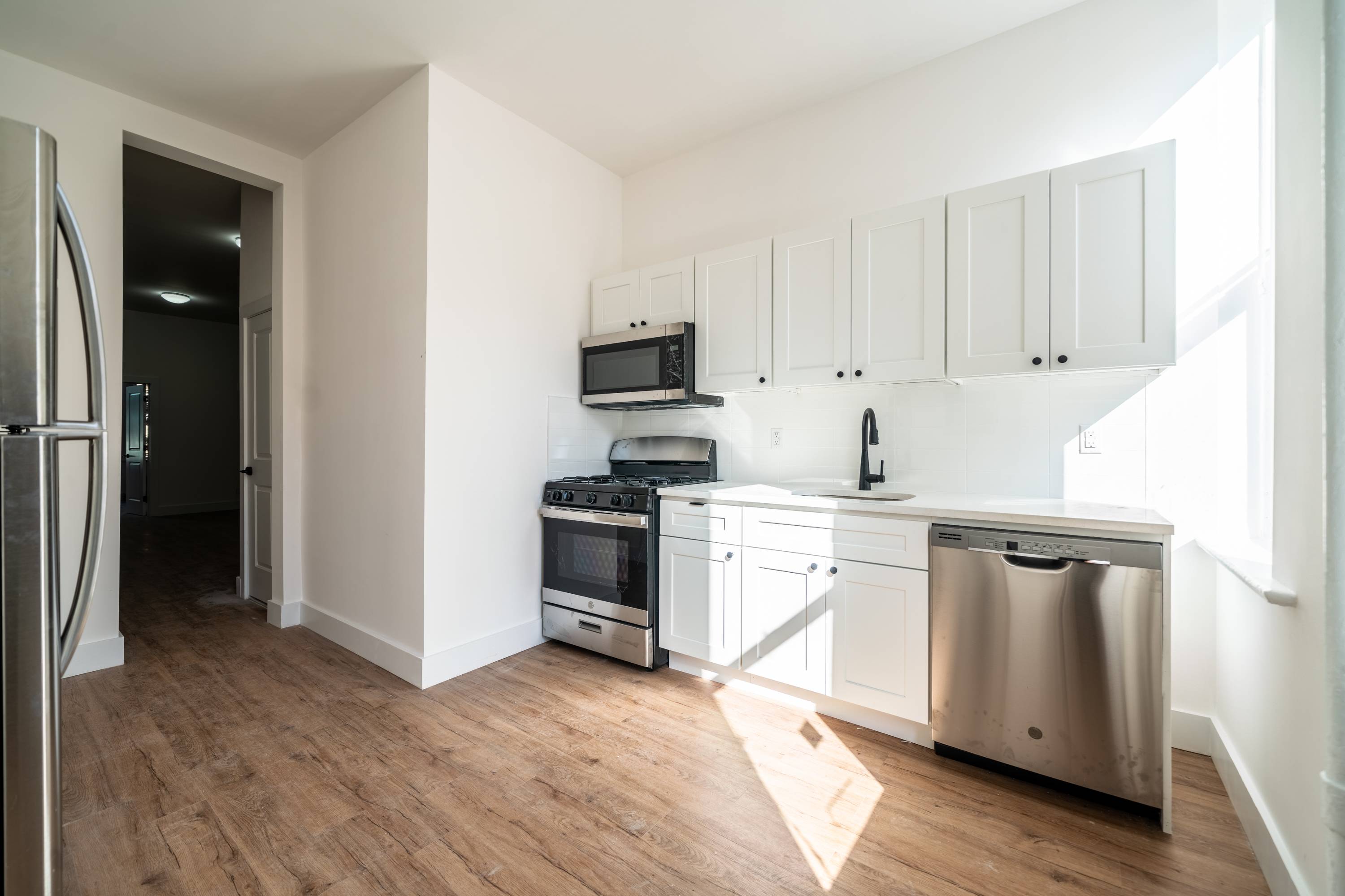 Beautiful Renovated 1 Bedroom Apartment located on the Parlor Level.  No Brokers Fee and 1 Month Free!