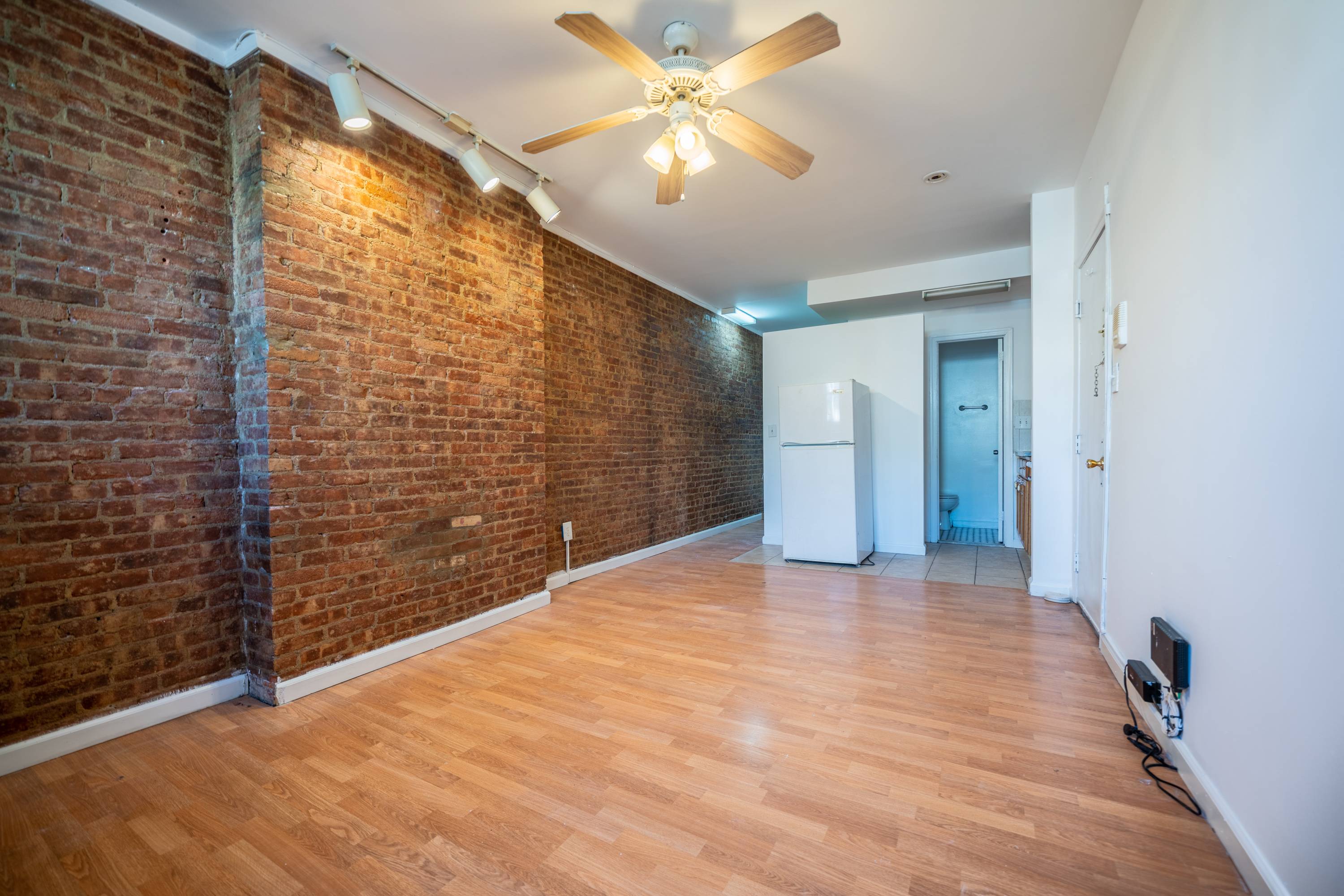 Beautiful Open Studio located in Journal Square!  No Broker Fee!  Only 1 Month Security!