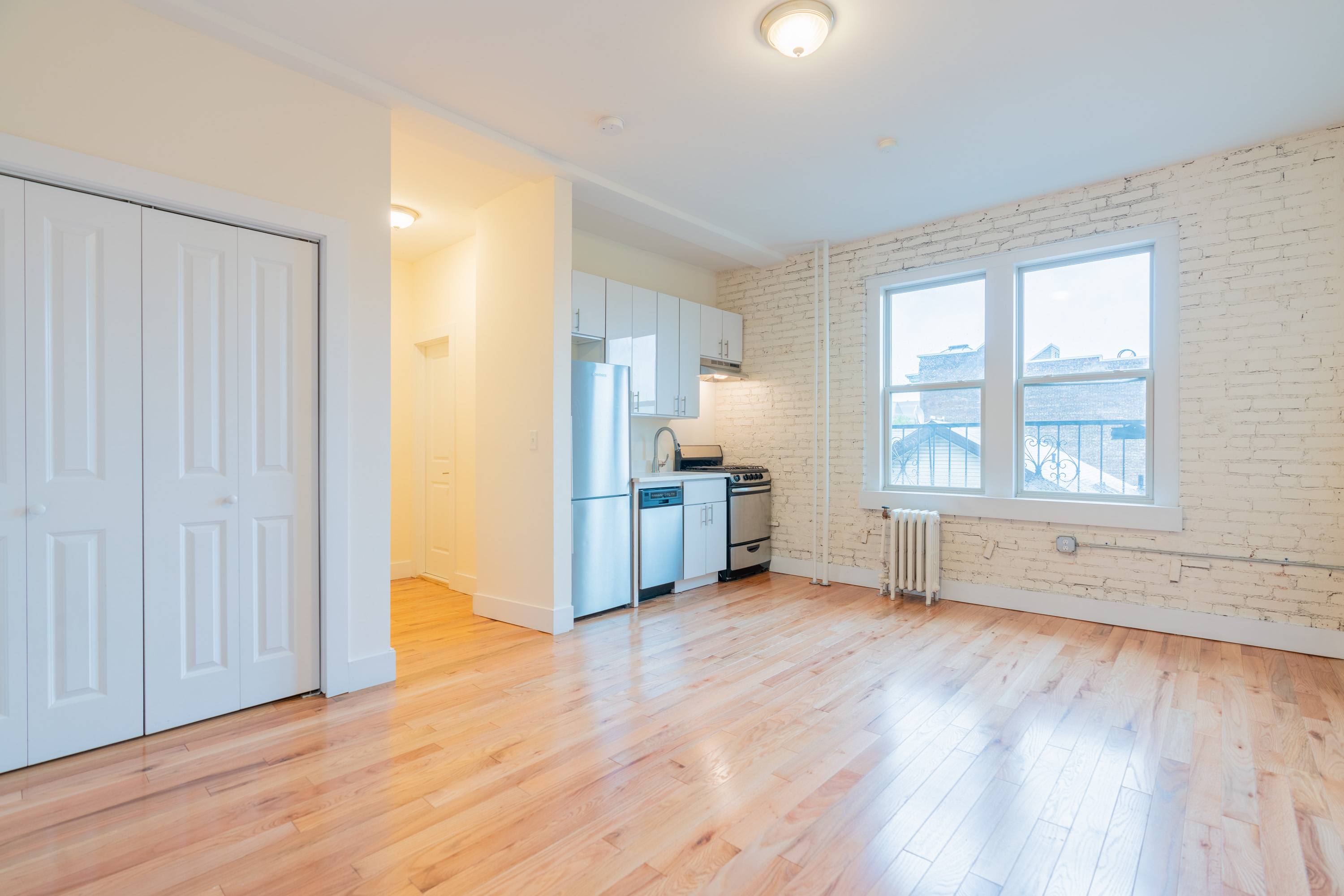 Spacious Open South Facing Studio with No Brokers Fee!  Prime Journal Square Location!