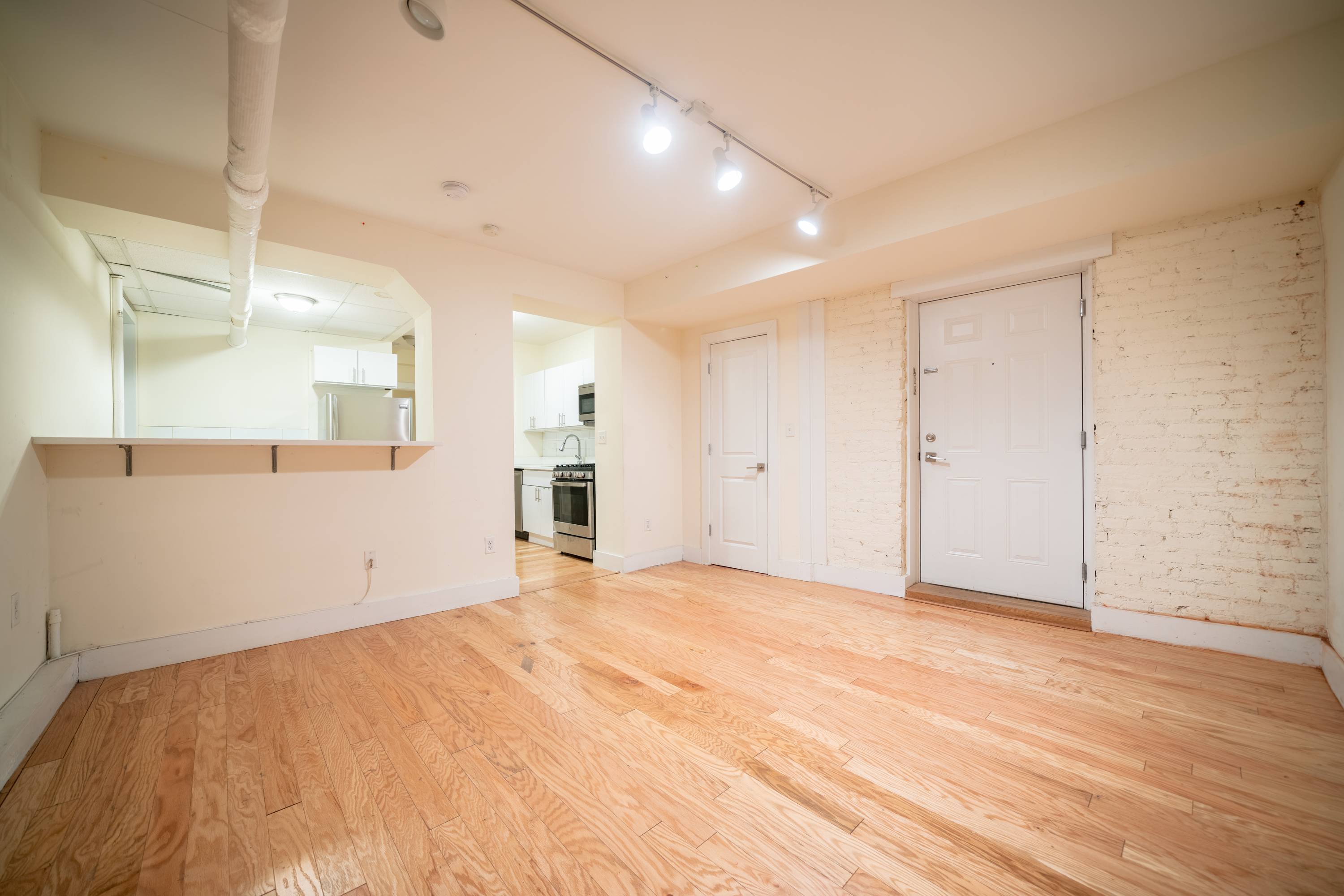 1  BR- Stunning Renovated One Bedroom in Prime Journal Square Location!  Laundry on Site, Seconds to the Journal Square Path Transportation Center!