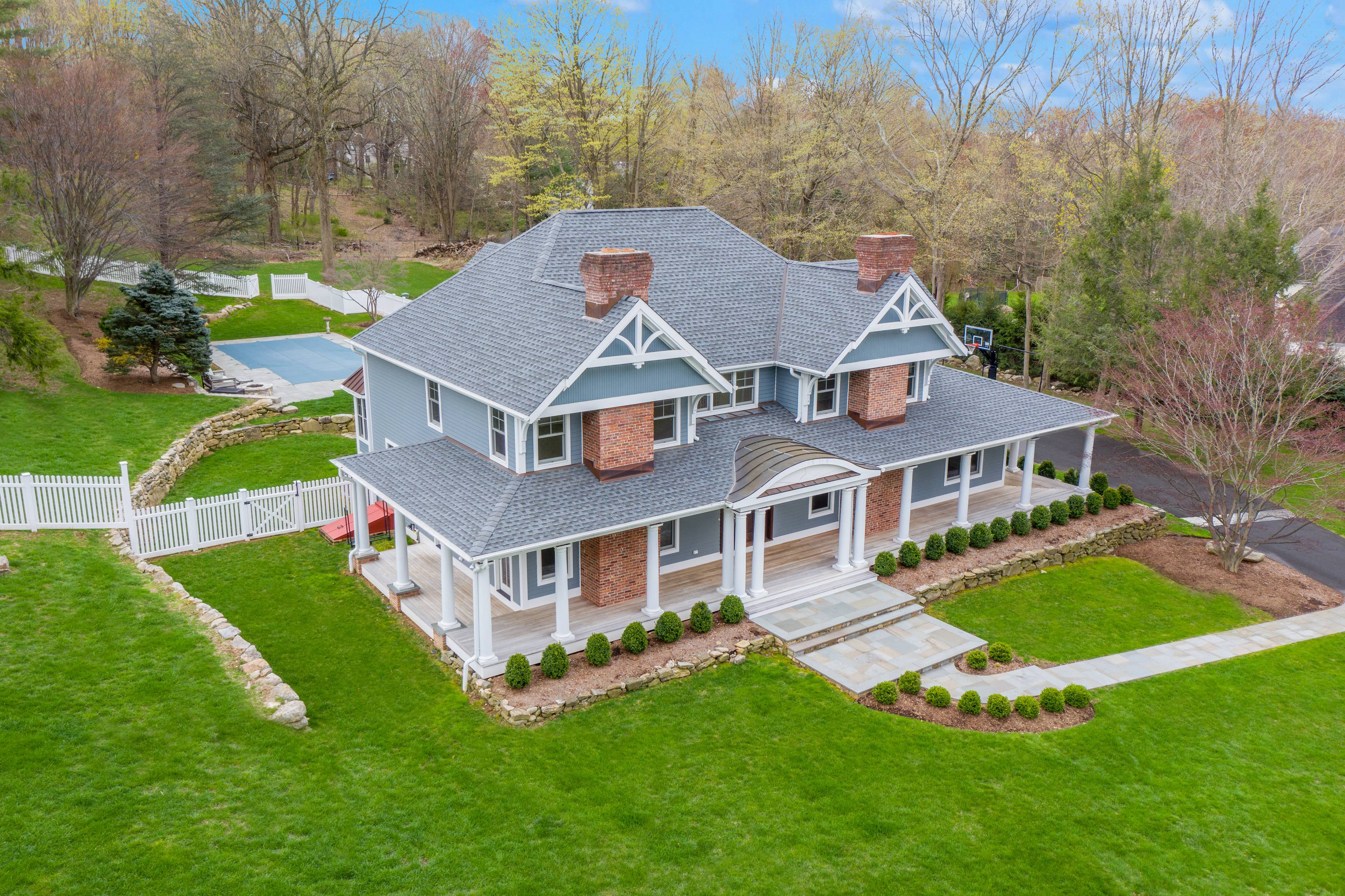 Immaculate 2017 Greenfield Hill Colonial