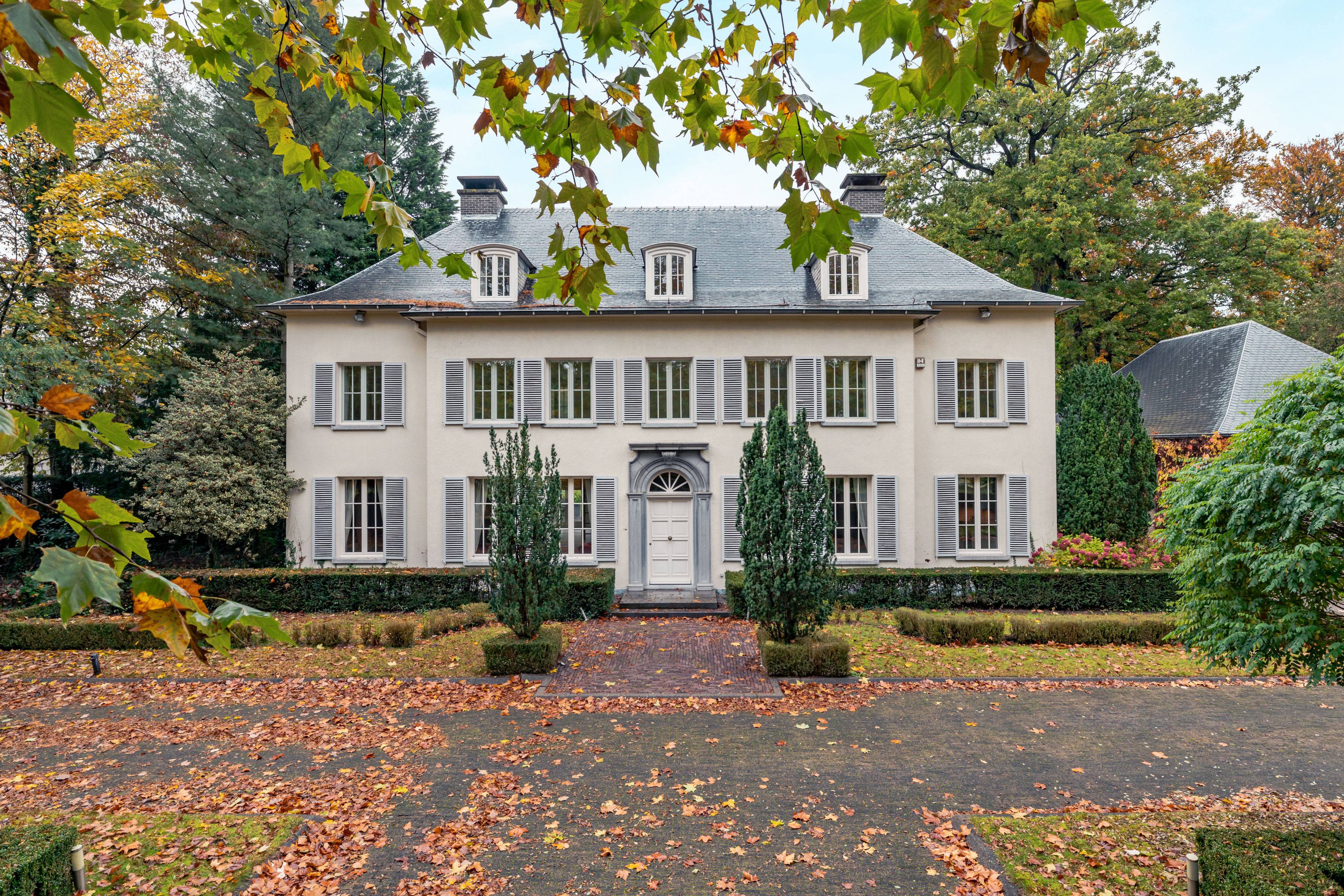 BEAUTIFUL MANOIR STYLE VILLA IN BRASSCHAAT - A TRUE GEM