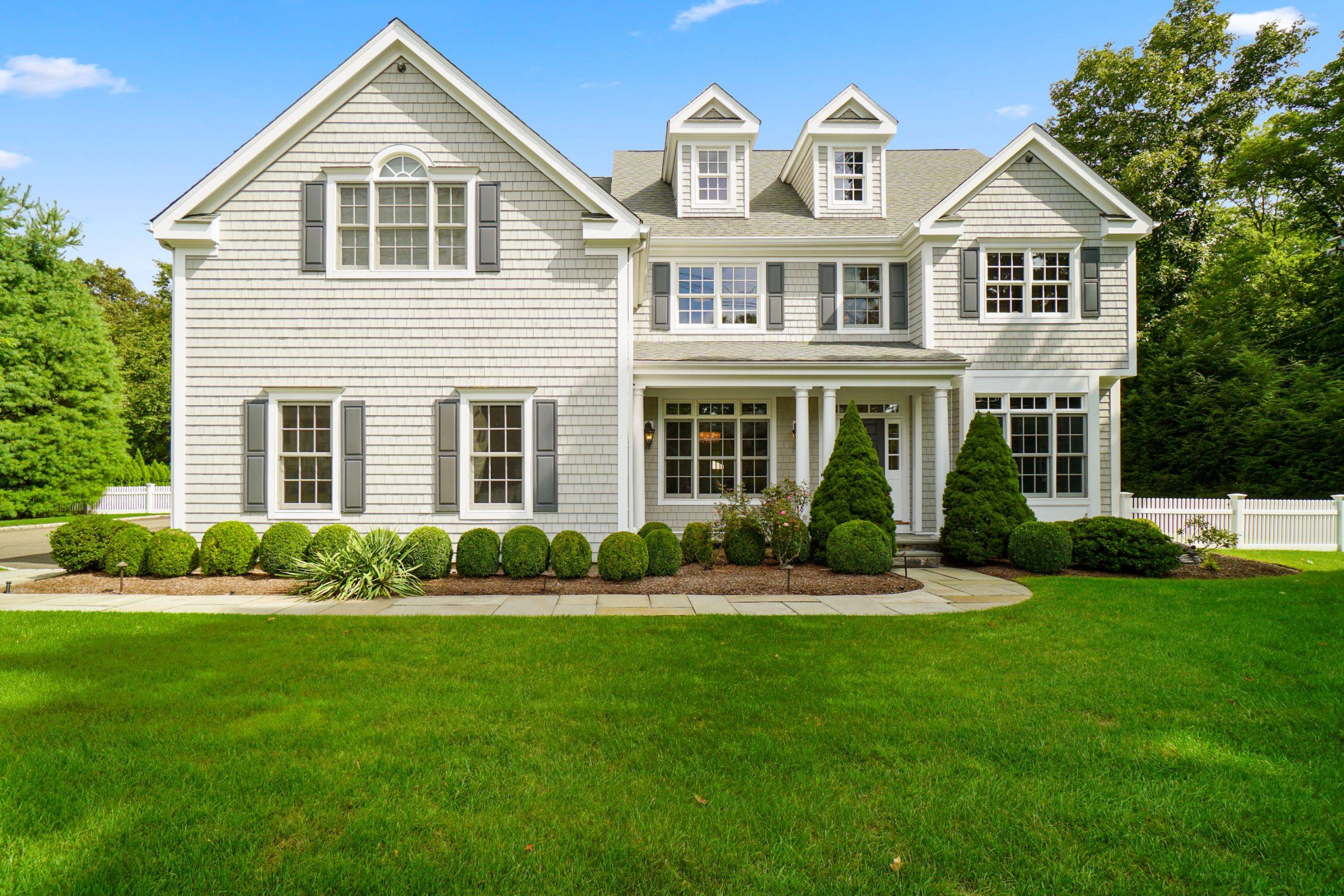 Immaculate and Sophisticated Colonial