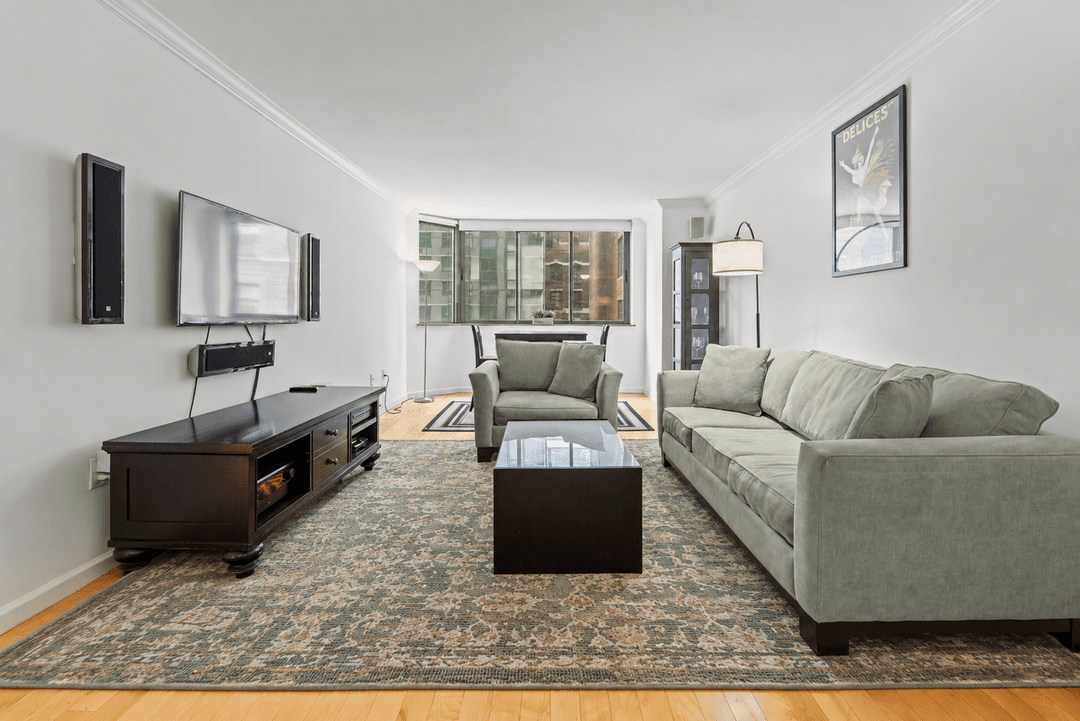 280 Park Avenue South, 12L