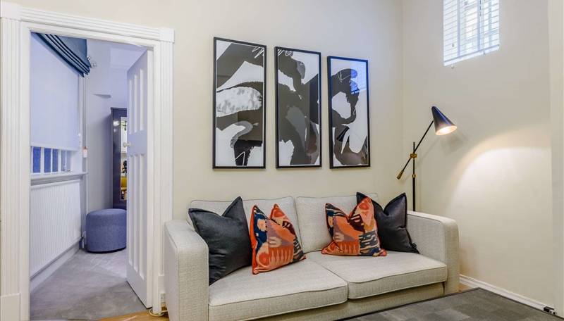 Elegant Art Deco 1 BD 1 BTH Apartment in St John's Wood, NW8