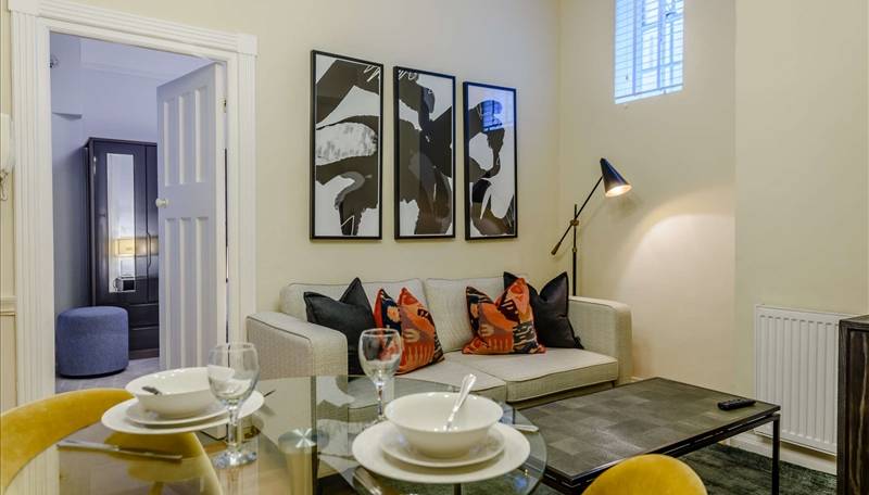 Elegant Art Deco 1 BD 1 BTH Apartment in St John's Wood, NW8
