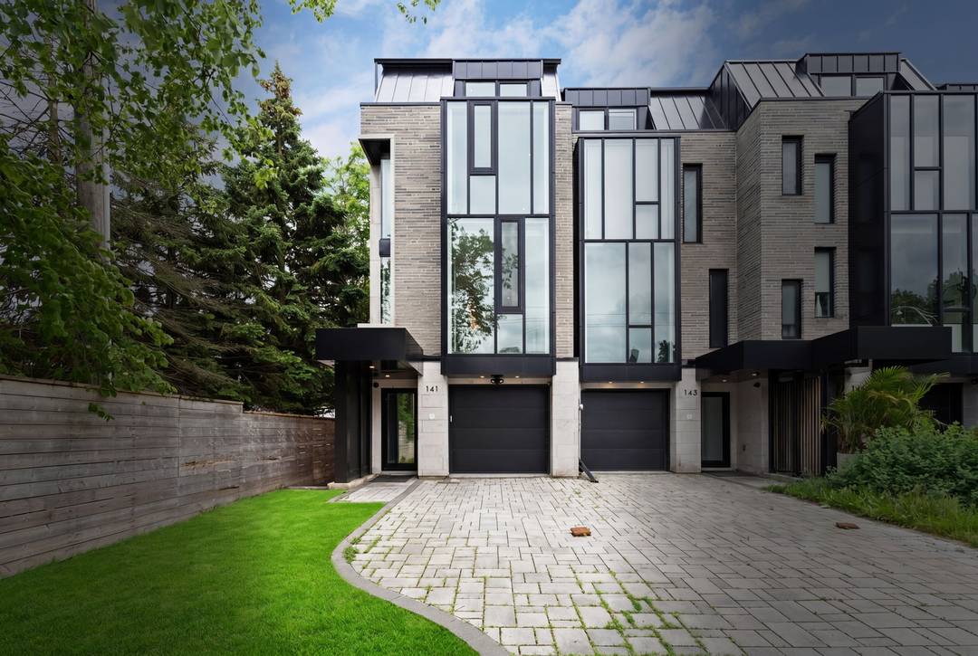 Extraordinary Executive End-Unit Townhome in the heart of Forest Hill South