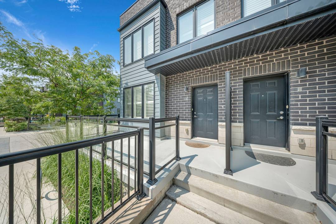 Privacy, Comfort, and Style in this Clarkson End Unit