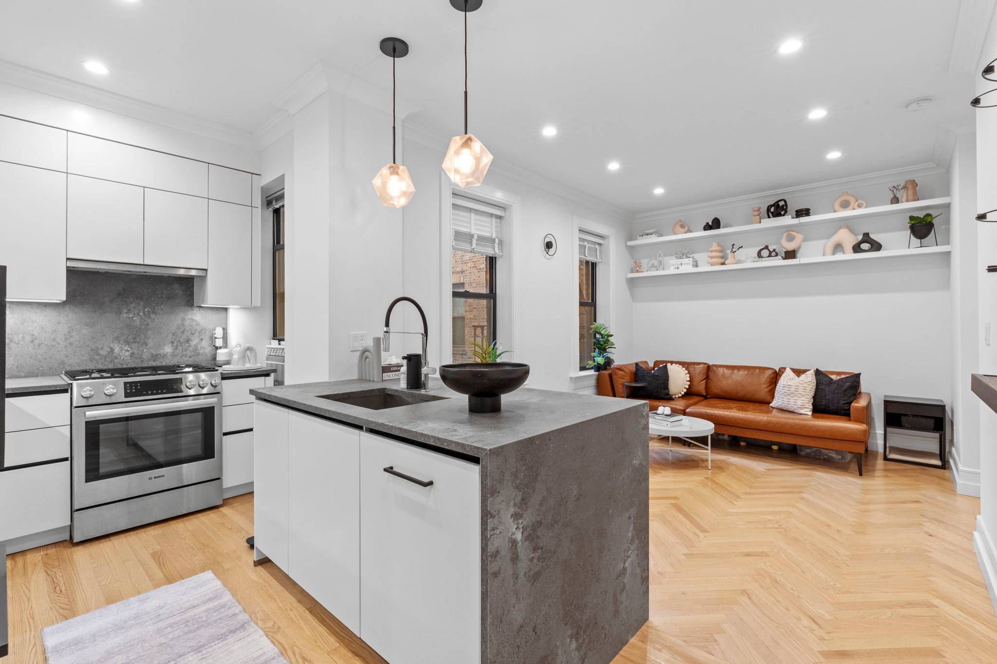 1 Bed + Home Office in the heart of Astoria!