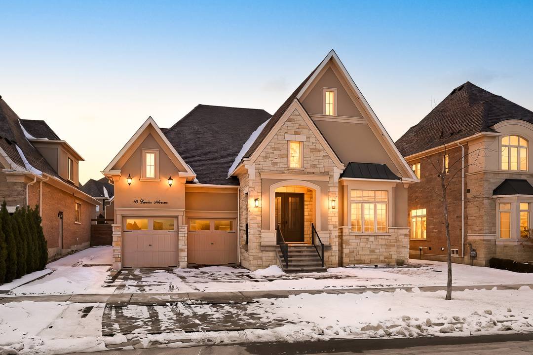 Detached Bungaloft Nestled in the Gates of Nobleton