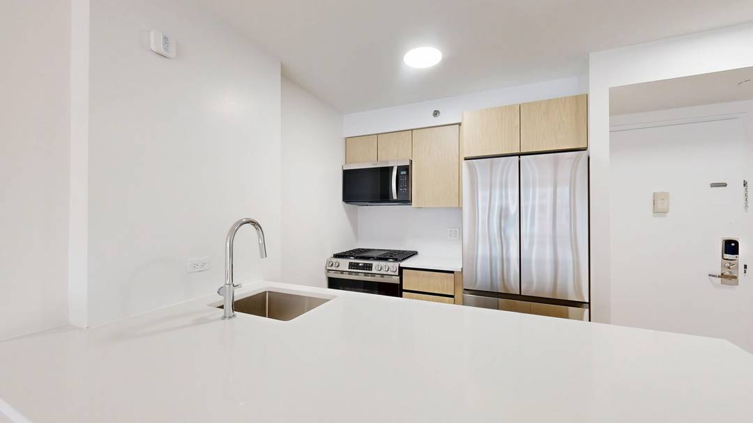 No Fee 1-Bedroom in Chelsea NYC | Luxury Doorman Building with Gym & Roof Deck