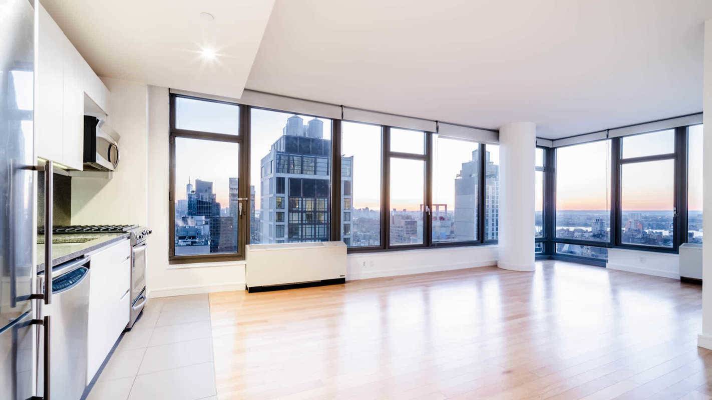 Great Luxury 2 Bedroom in the famous Beatrice Building