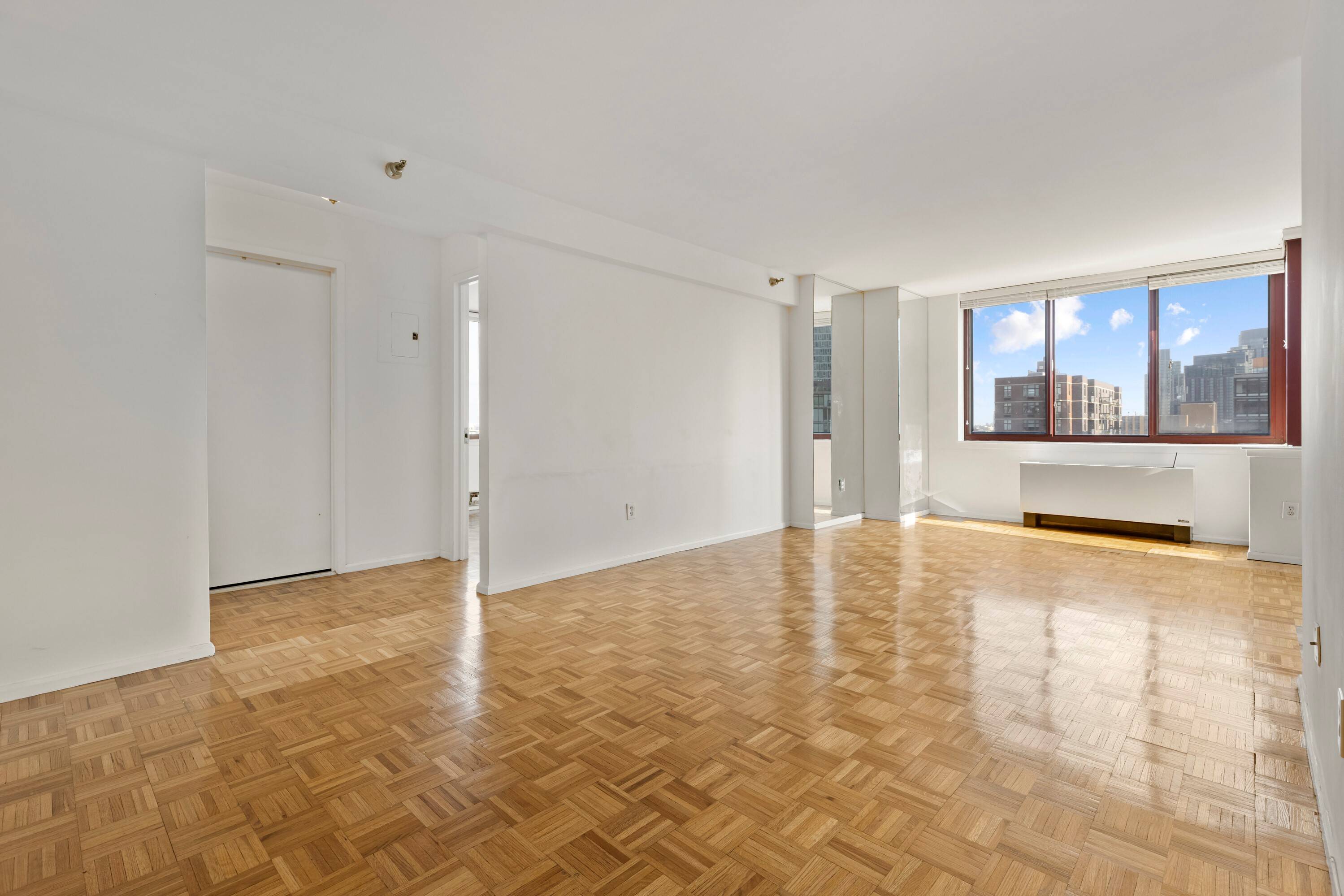 Large 1 bed/1bath in Long Island City