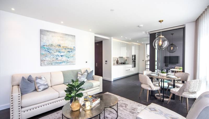 Luxury 2 bed 2 bath apartment in Nine Elms, SW11