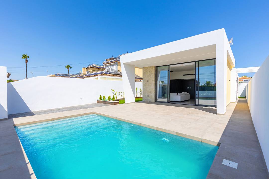 Exclusive Modern Villas with Private Pool in Torrevieja