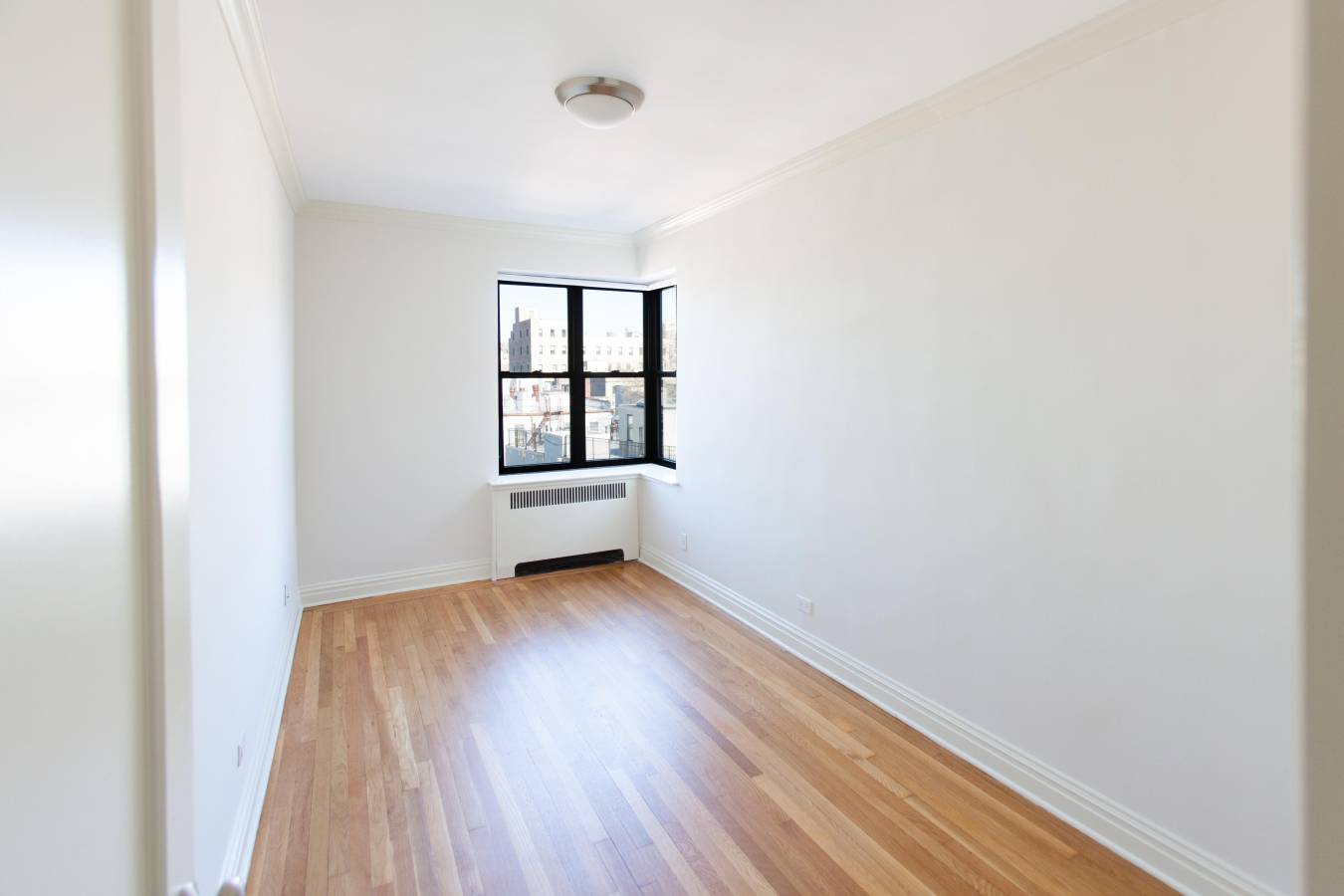 MODERN ONE BED WITH CHARACTER | GREENWICH VILLAGE