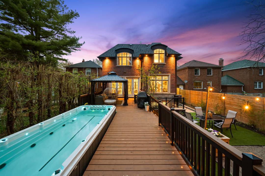 Custom Home In Prestigious Parkview Hills