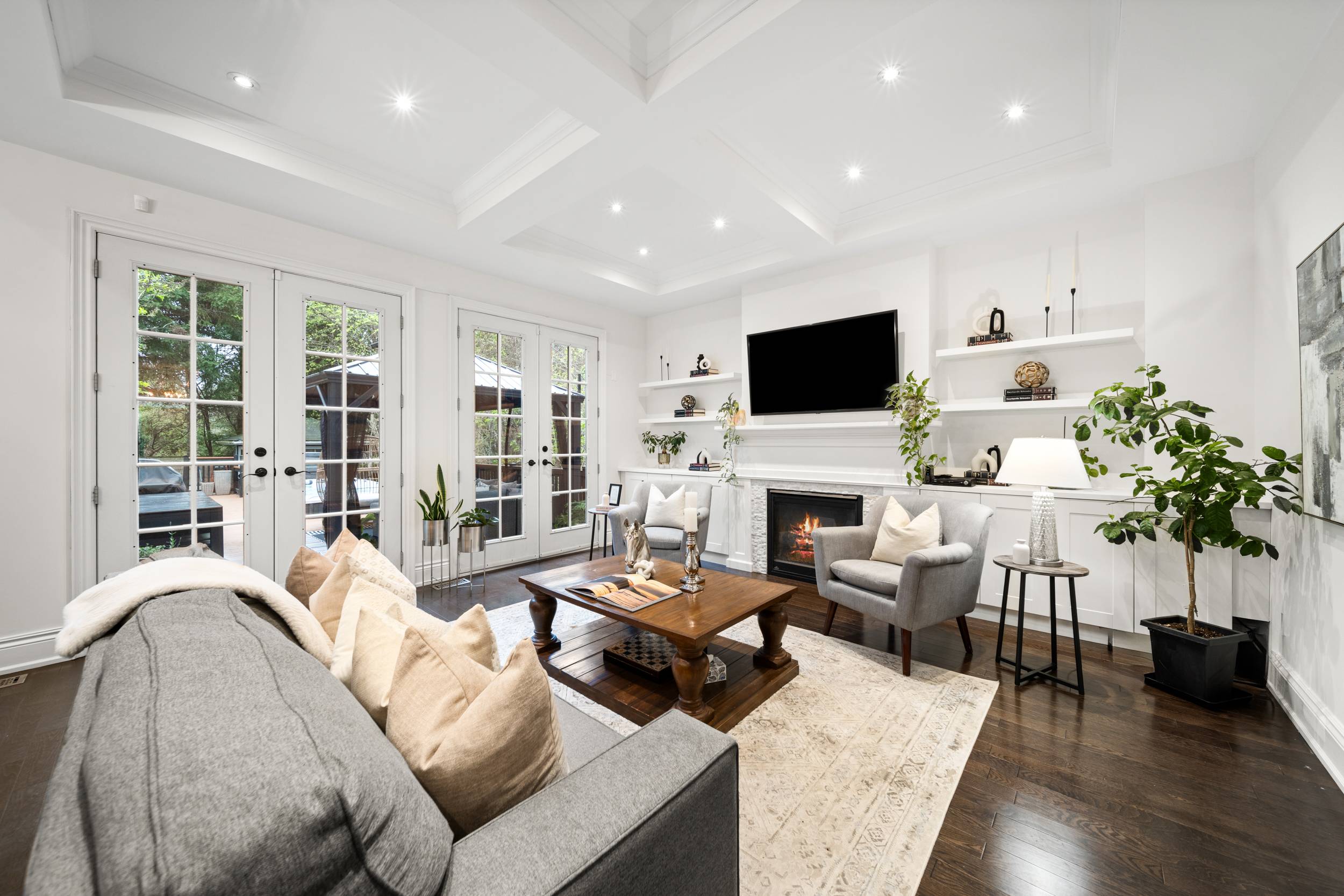 Custom Home In Prestigious Parkview Hills