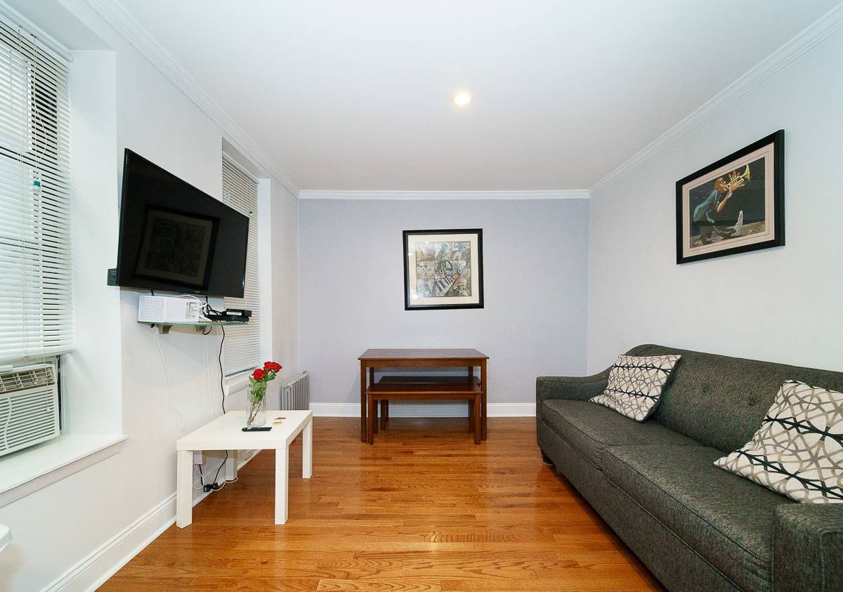 Fully Furnished Apartment In East Village