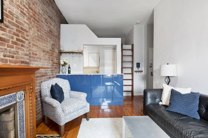 Charming Renovated One Bedroom with Sleeping Loft & Fireplace!