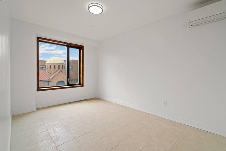 Prime Astoria--Elevator Building--Brand New