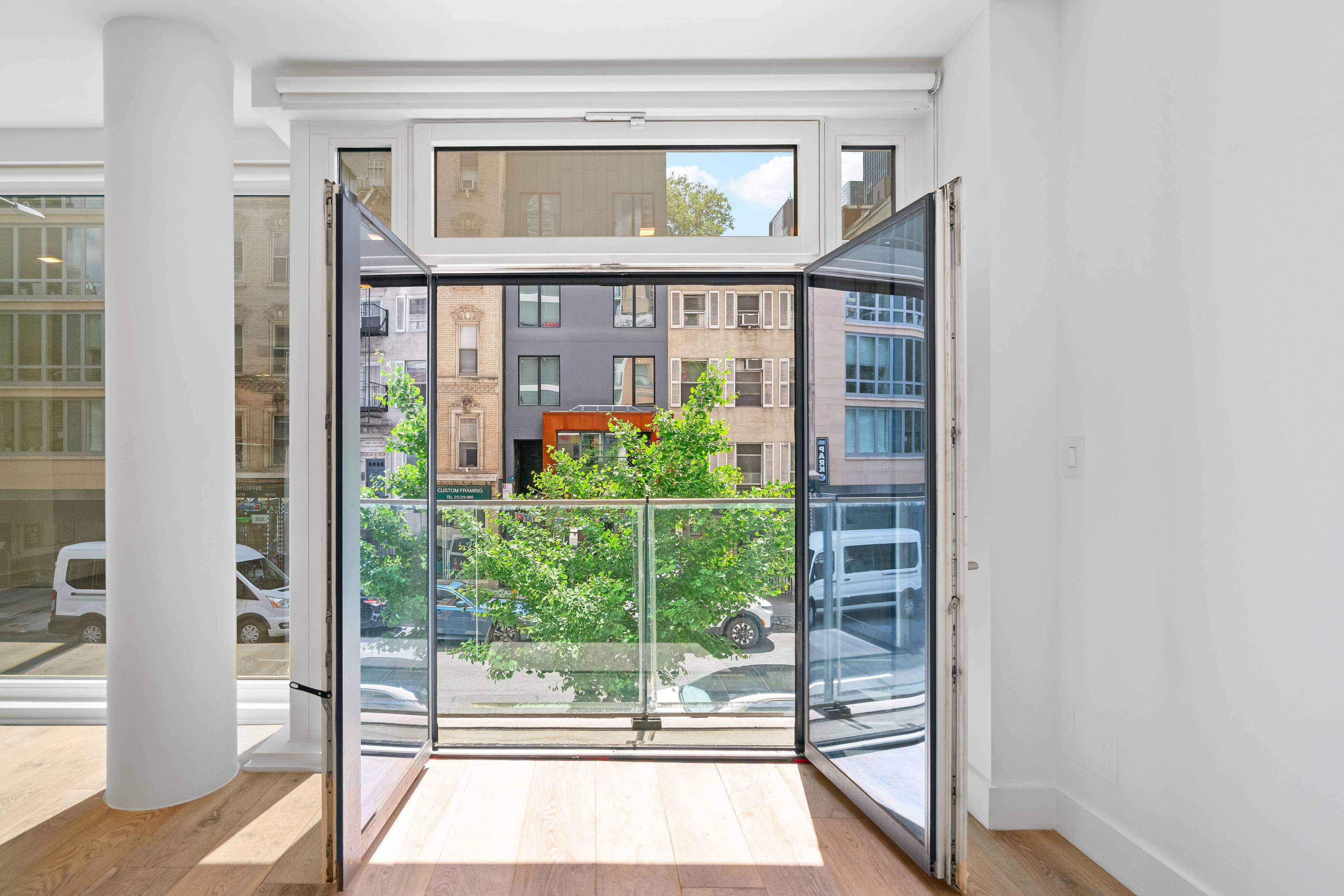 Extra Large 2 Bedroom 2 Bath with Terrace