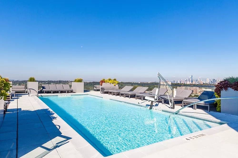 Sky High Luxury One Bedroom Apartment with Prospect Park View Available Now!