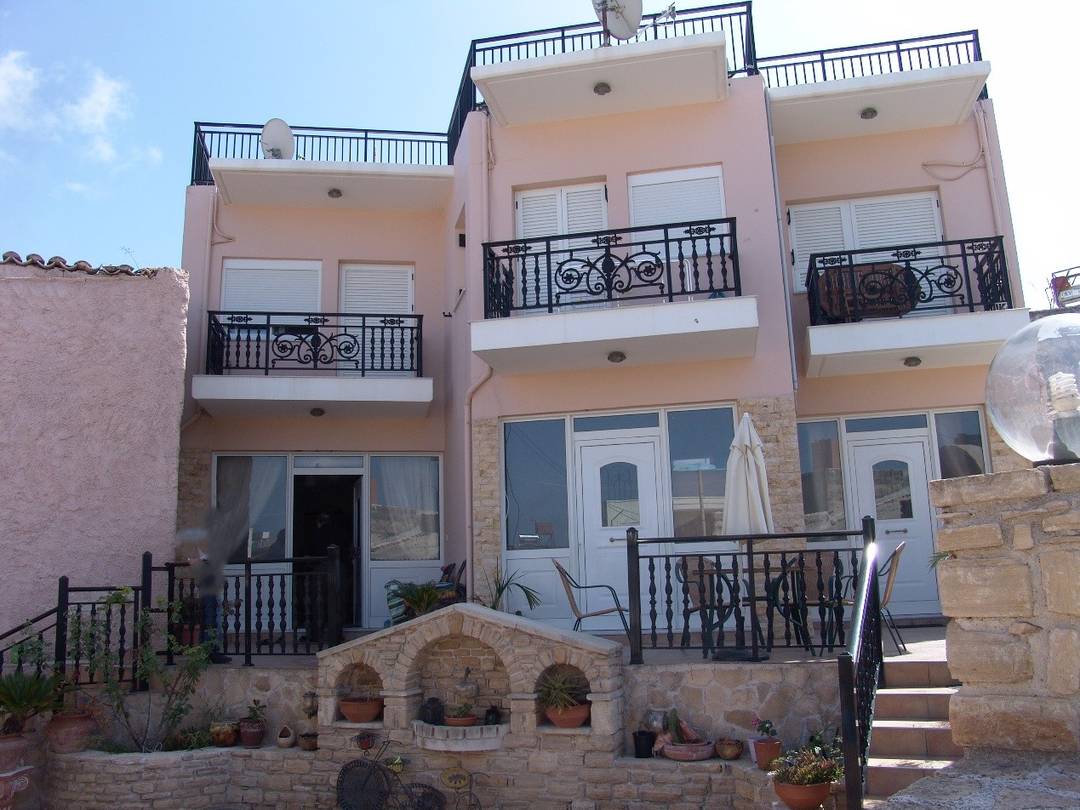 Complex Of three Maisonettes