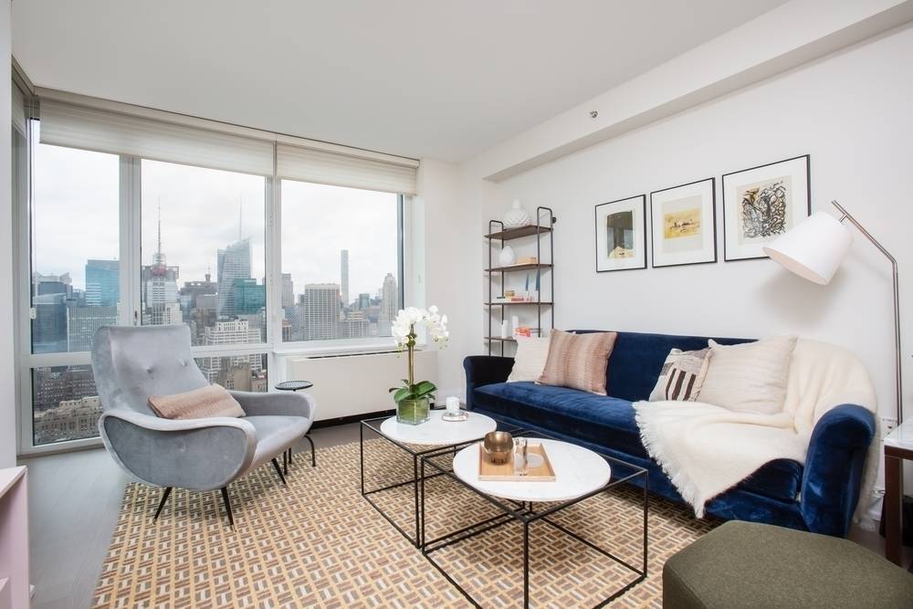 No fee, 1 month free, 2 bed/ 2 bath Apartment in Amenity Filled Luxury Building, W/D in unit