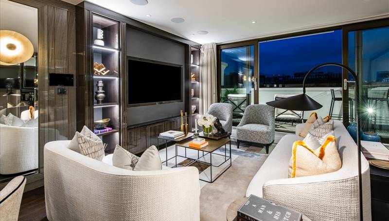Refined Kensington Apartment | 3-Beds, 3-Baths, W8