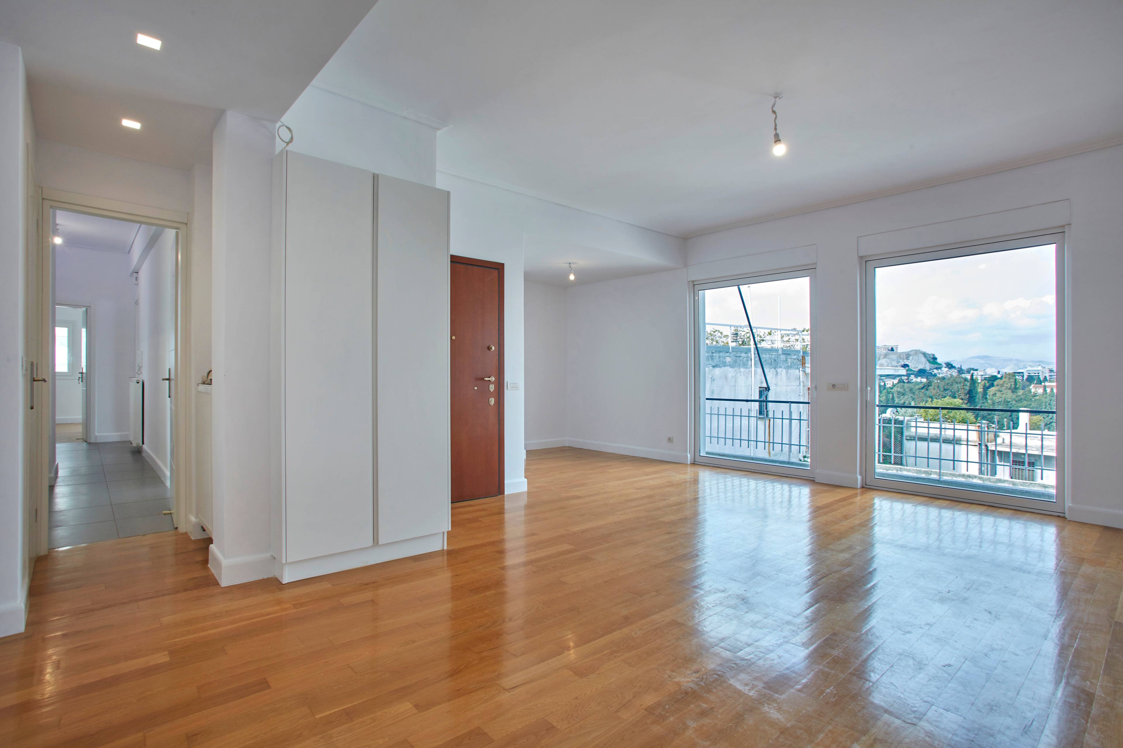 Renovated apartment next to Kallimarmaro stadium with stunning views of the Acropolis