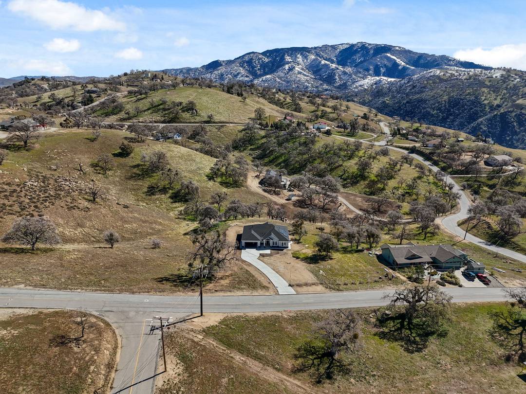 30460 Horsethief Dr Tehachapi CA 93561