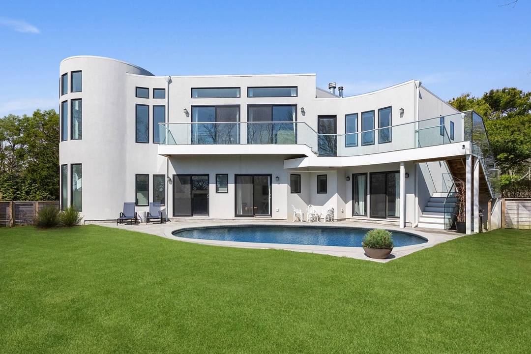 Serene Seaside Summer Sanctuary in Amagansett