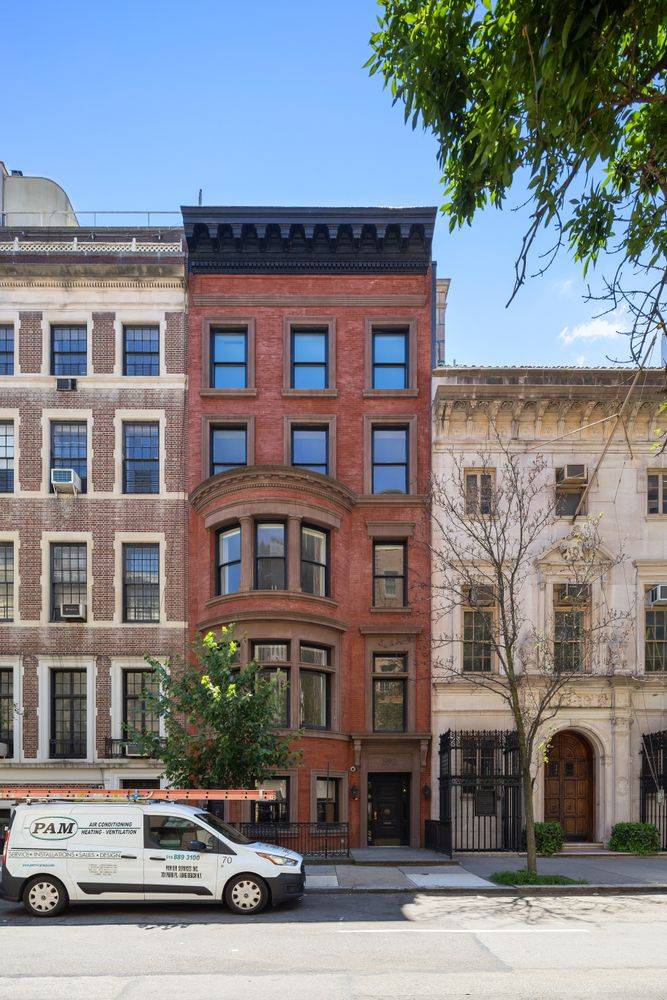8 East 63rd Street
