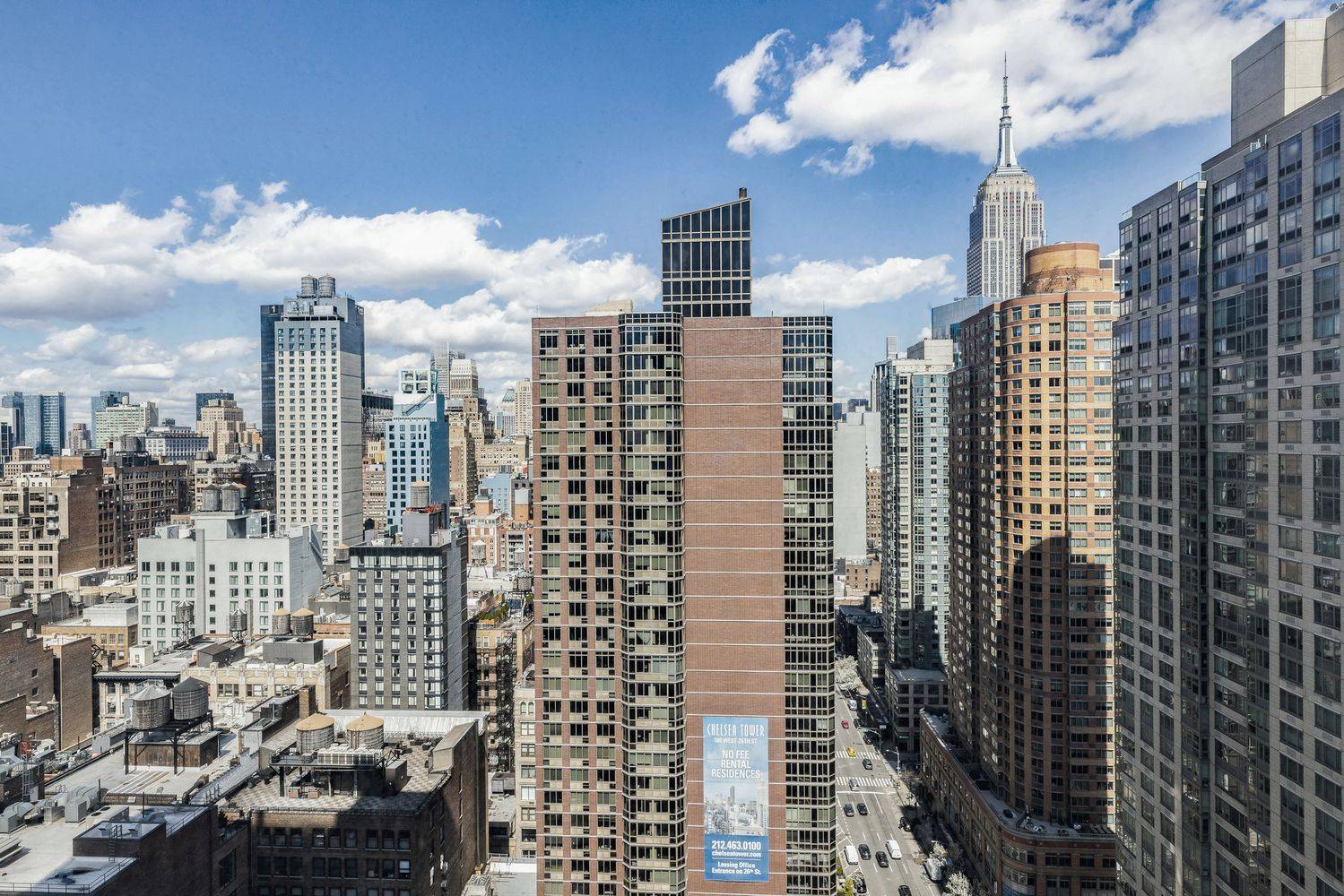 Corner High Floor Apartment with Floor to Ceiling Windows & Double Exposure is waiting for its new residents!