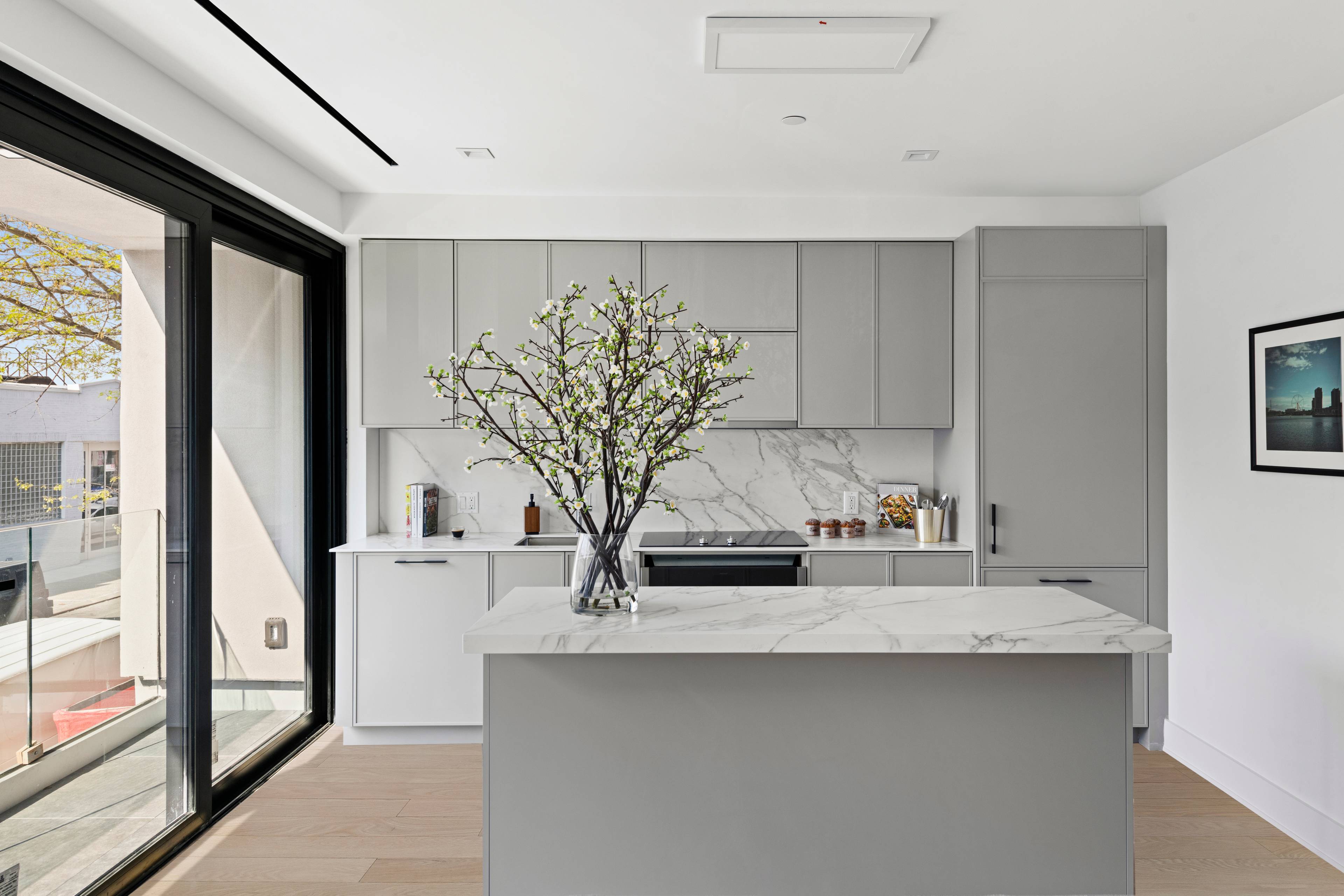 Skyline Views! 2BD 2 BA in Greenpoint