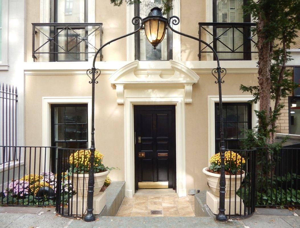 Full Floor Apt in Private Luxury UES Townhouse