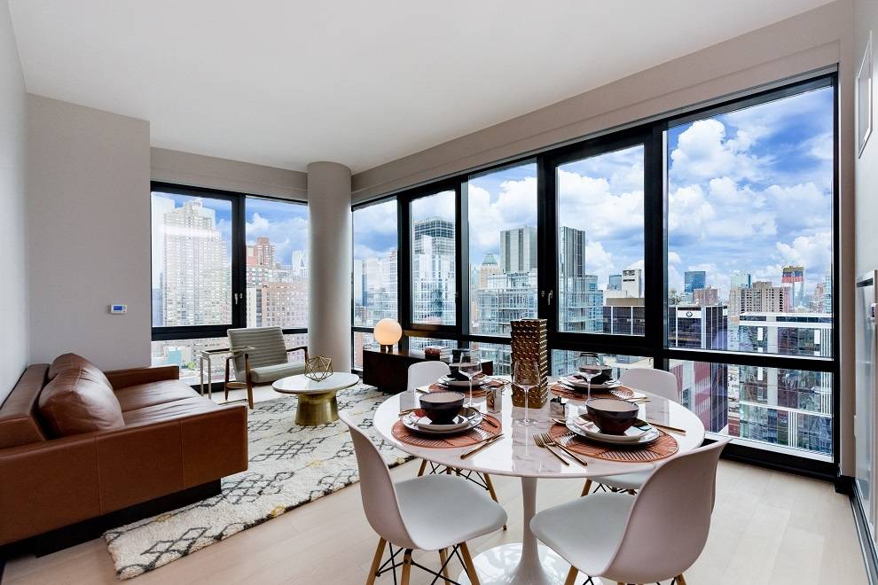 2 Bed/1 Bath Modern Apartment in Luxury Lincoln Square Building, W/D in unit