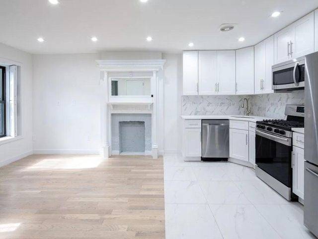 Stunning 2Bed/2Bath Rental Unit in a Beautiful Restored and Reimagined Brownstone in the Heart of Bedstuy! No fee!!!