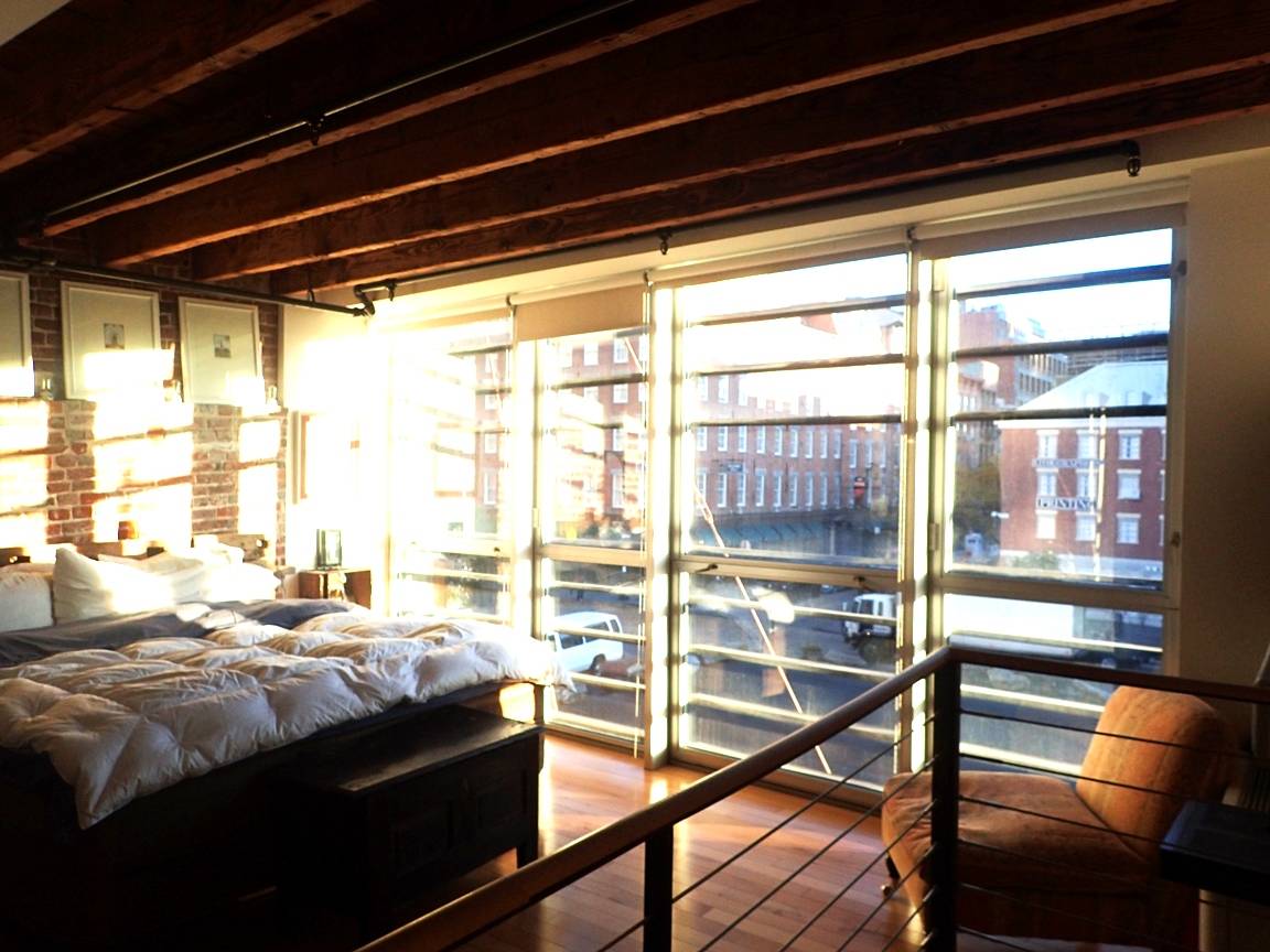 Bright Duplex - Seaport - No Fee
