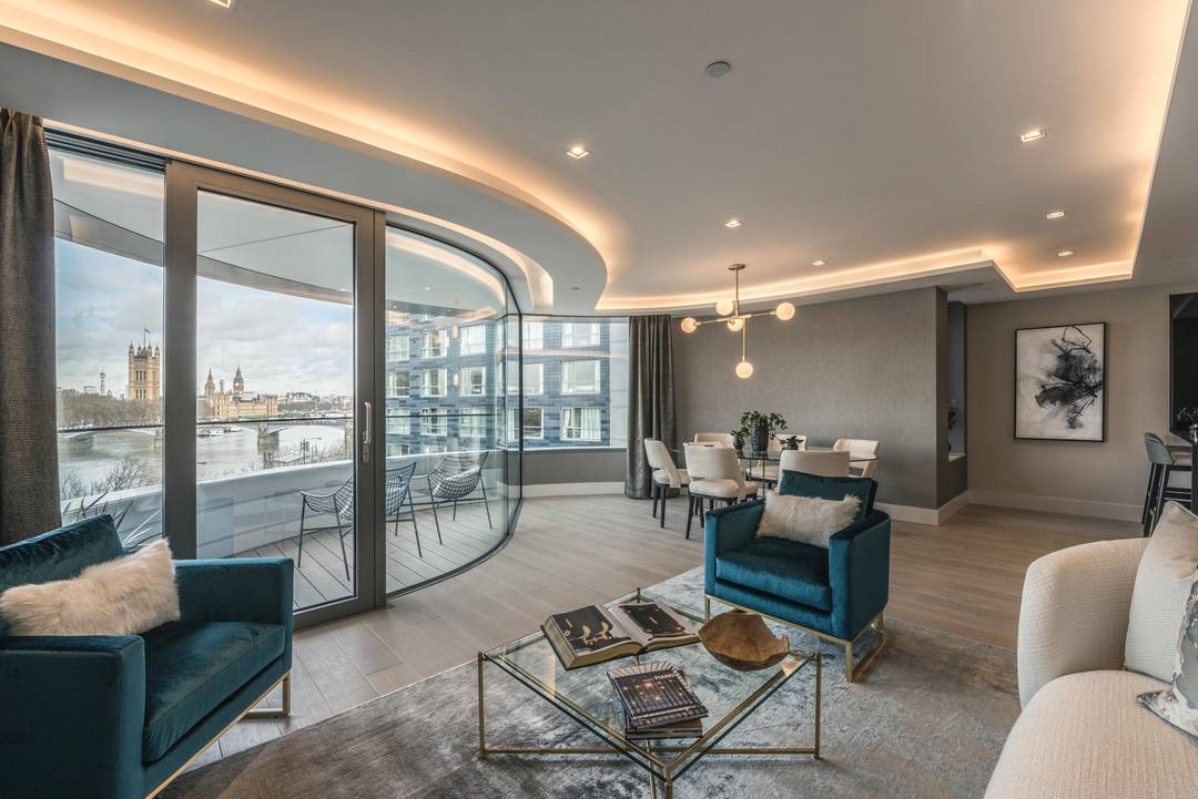 Exceptional Three-Bedroom Riverside Residence with World-Class Views
