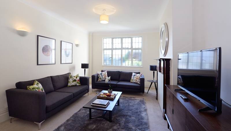 5 Bedroom Apartment to Rent in Regents Park, London