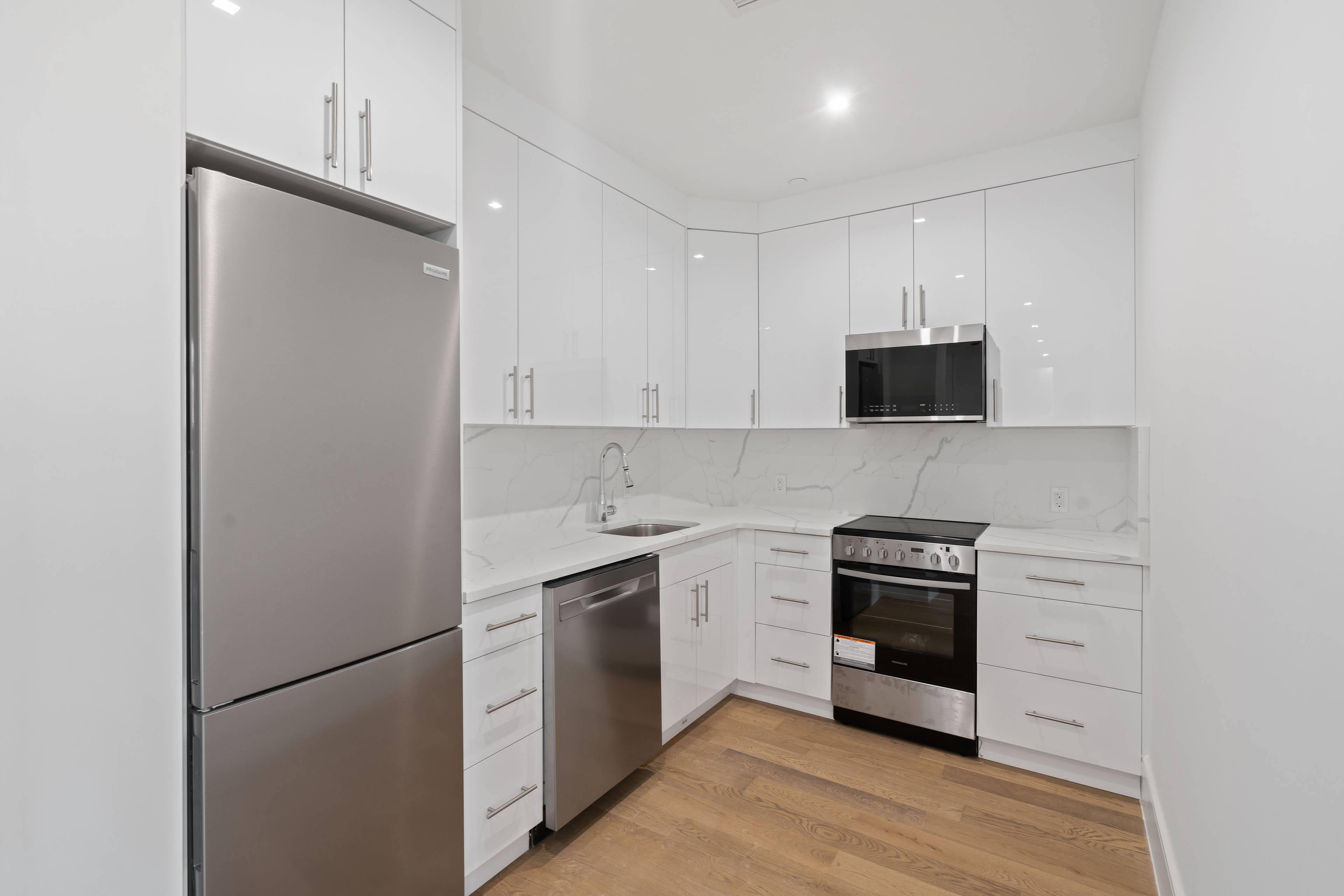 Pvt Balcony | Luxury Building | Open-Lay Out | No Fee