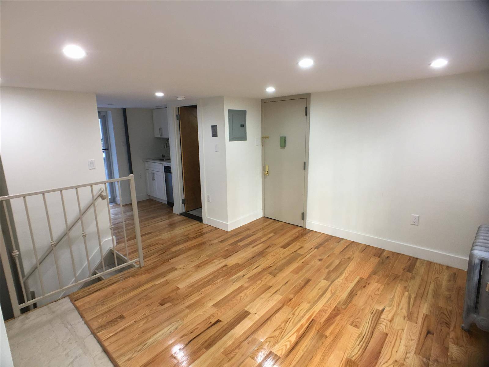 Rare 1Br Duplex w/ Home Office, Private Garden