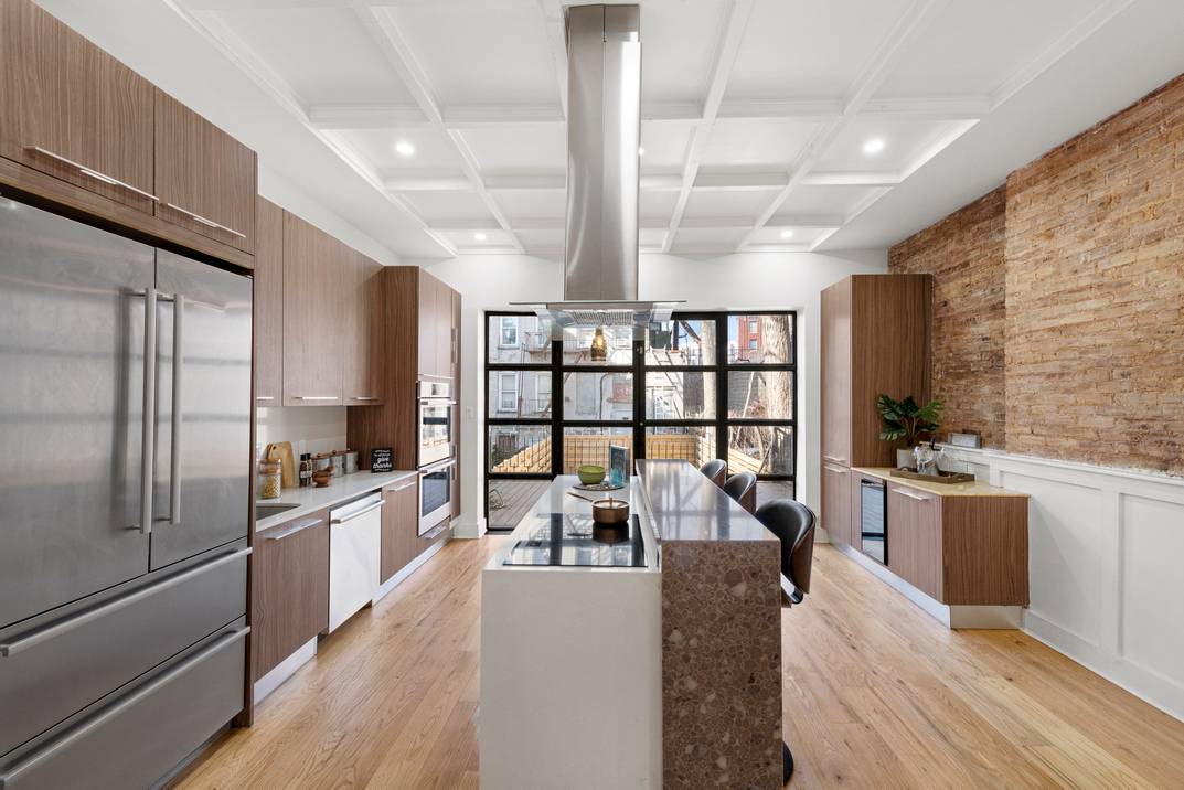 Incredible PLG Townhouse ONE BLOCK from Prospect Park!